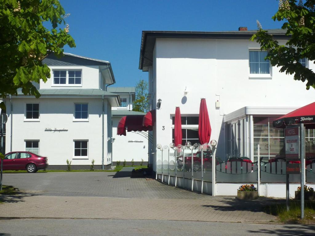 Strandhotel Villa Louisa & Appartementhaeuser Villa Josephine Und Villa Christine Juliusruh Exterior foto